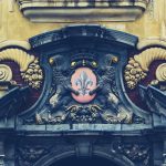 building details above the main entrance to the vielle bourse de lille