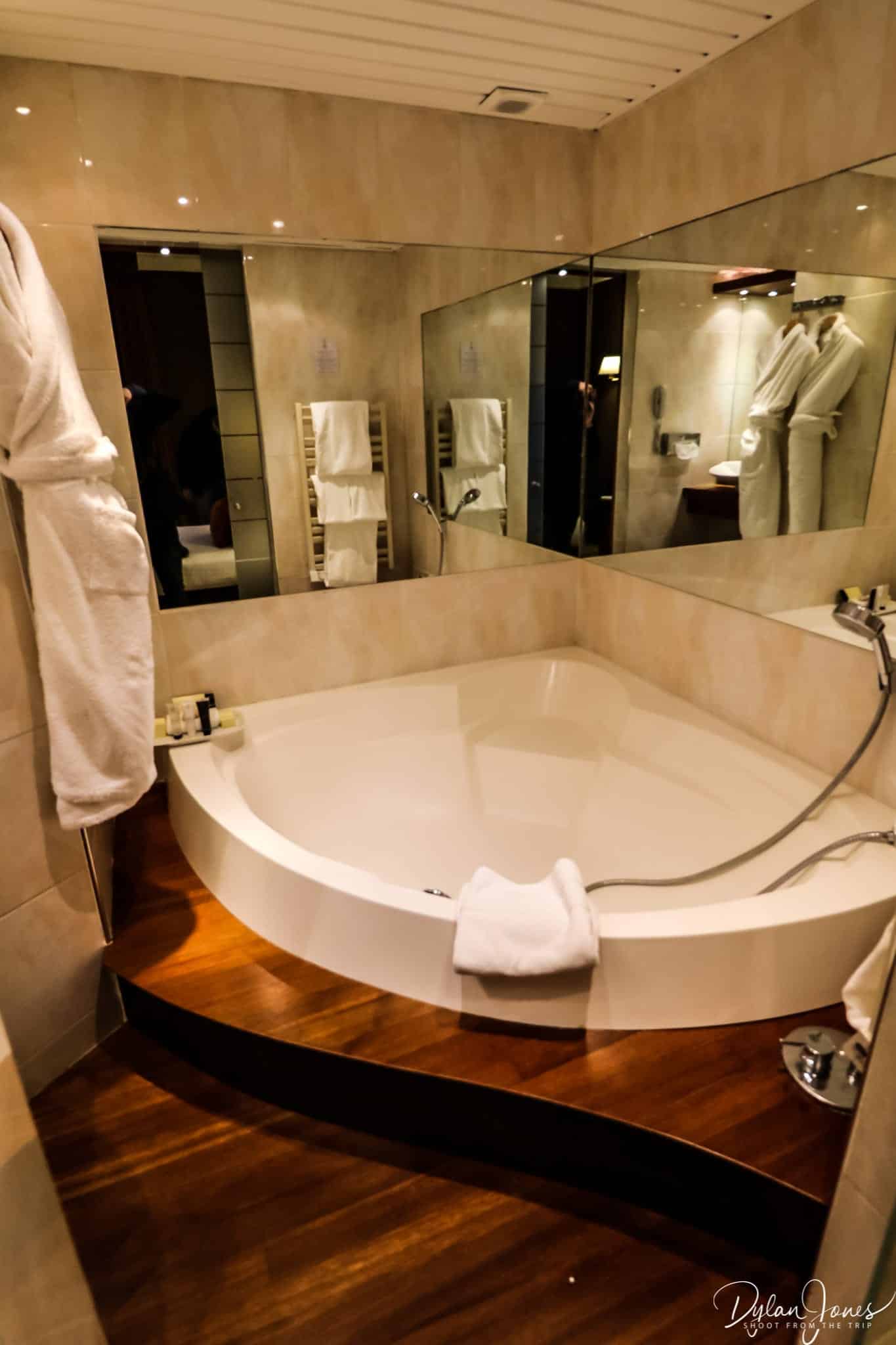 Bathroom at the Hotel Carlton Lille