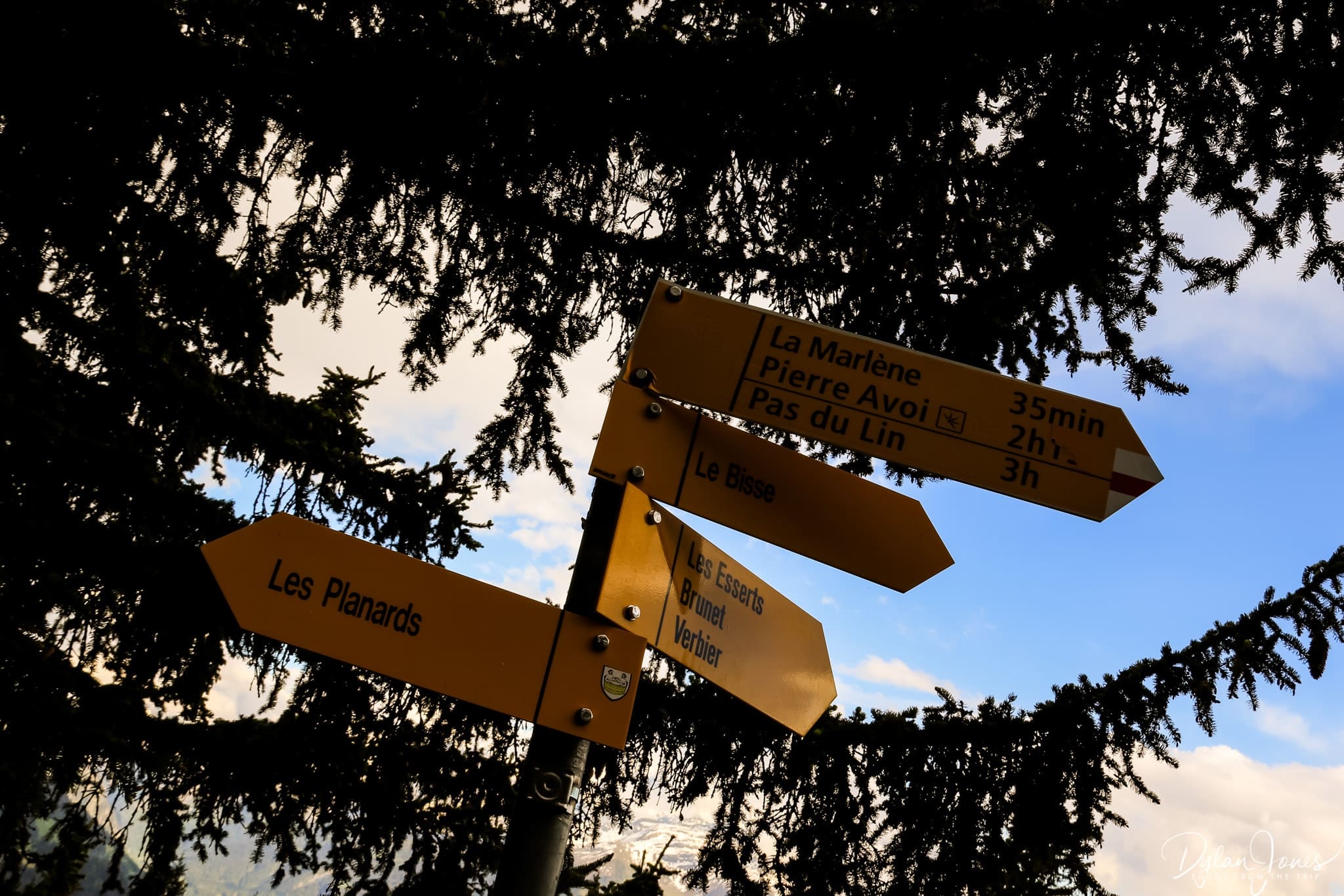 Which way? Hiking options above Verbier