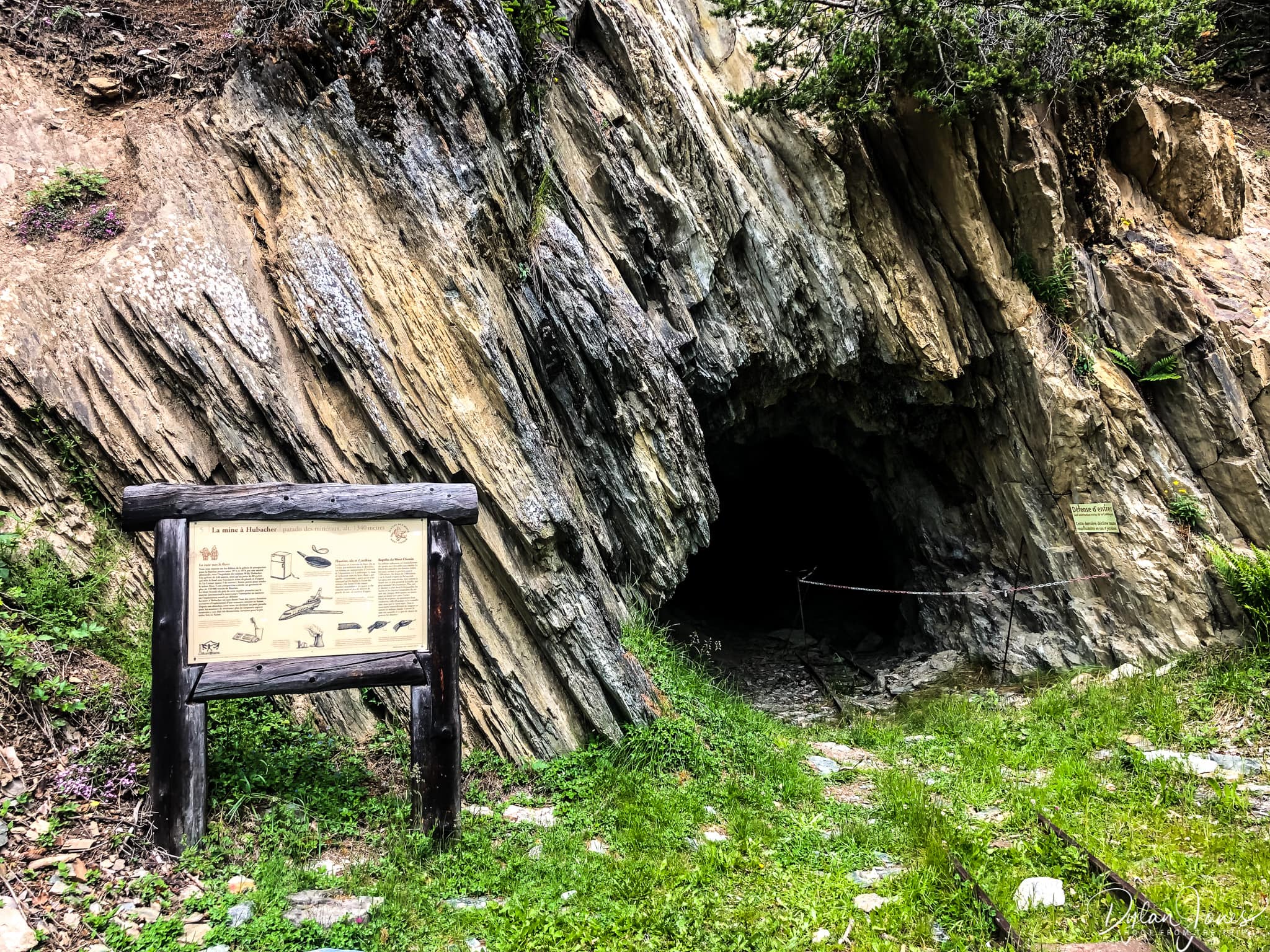 Entrance to the Mont-Chemin mine