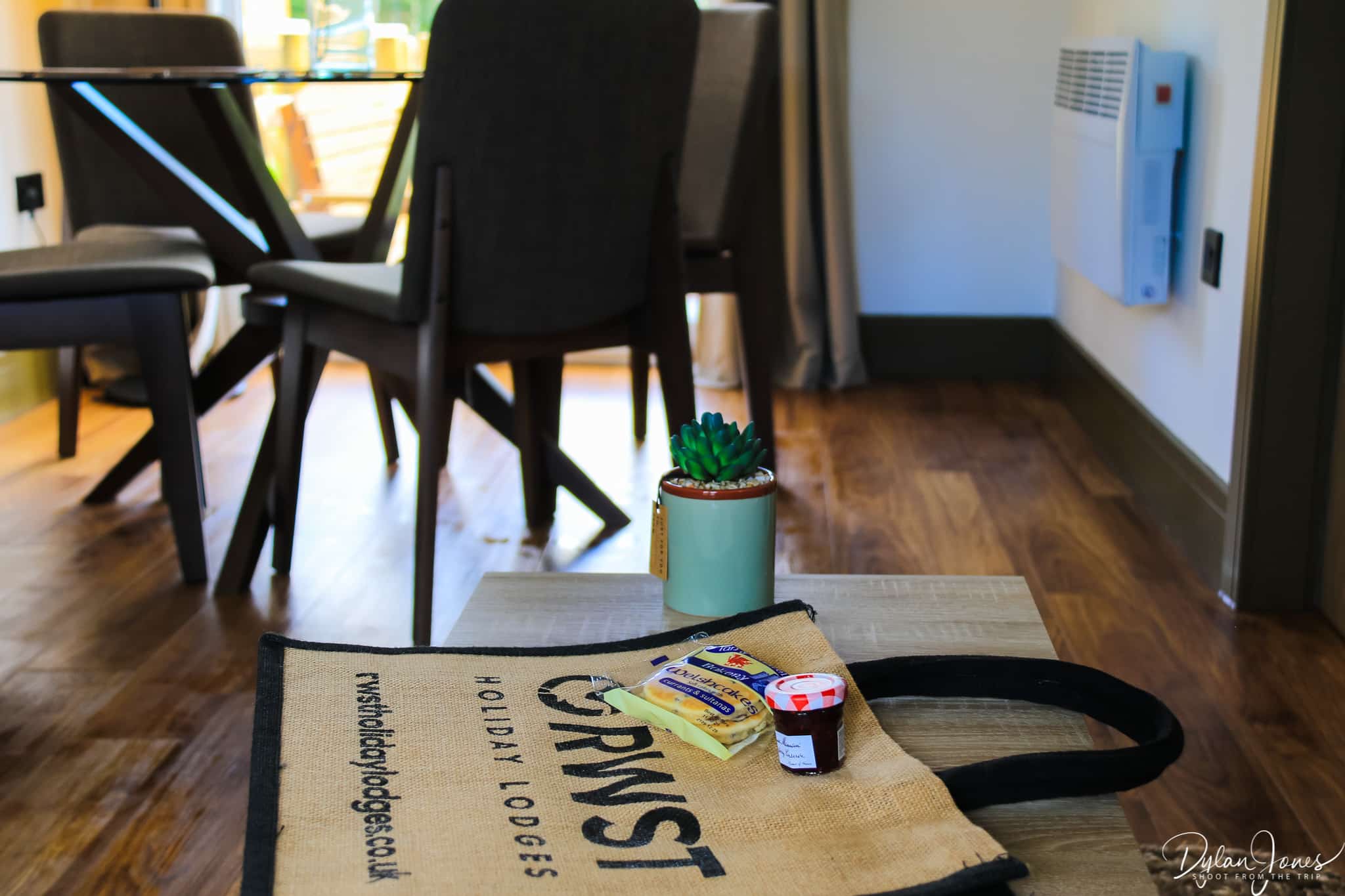 Rwst Holiday Lodge, luxury lodges in Snowdonia interior