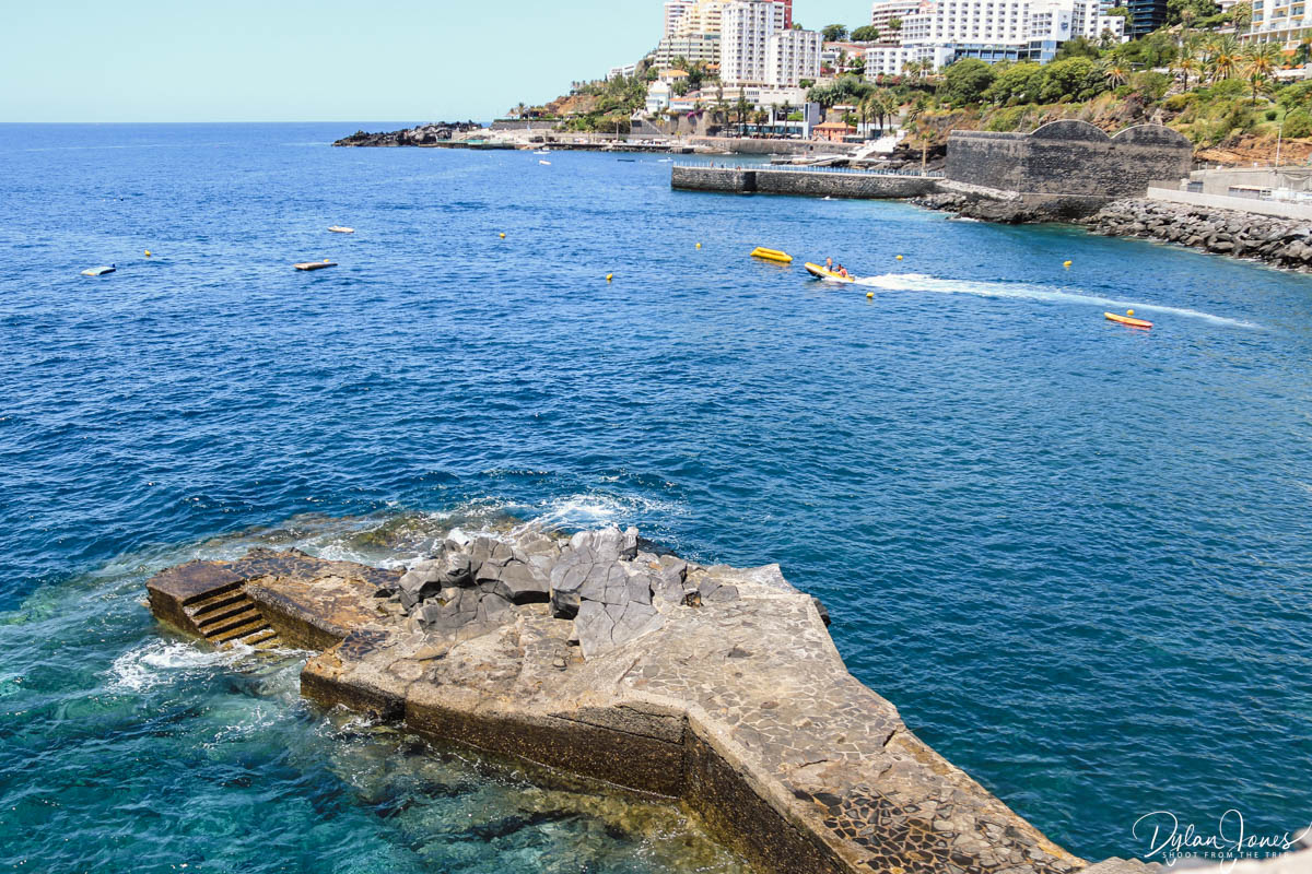 Promenade do Lido coastline