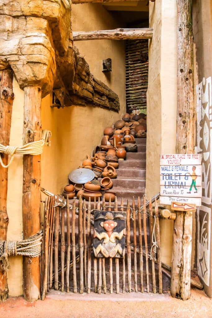 Deep in Africa theming
