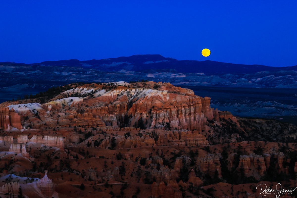 Moon rise from Sunset Point, Bryce Canyon