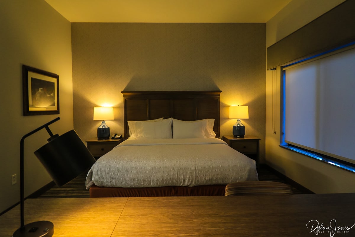 Room interior of Hampton Inn and Suites, Springdale