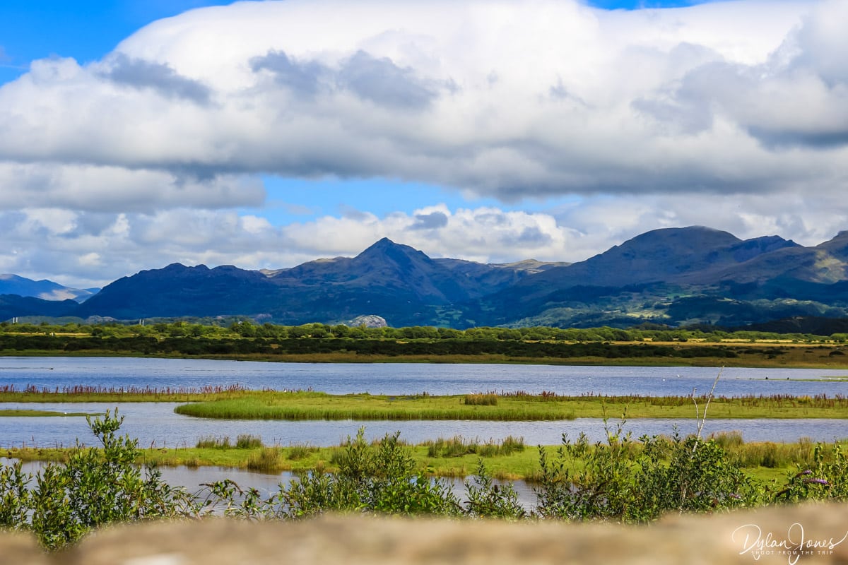 Cnicht views from the cob in Porthmadog