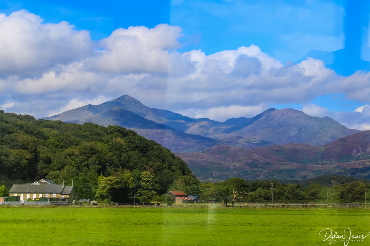 Yr Wyddfa views heading north towards Beddgelert