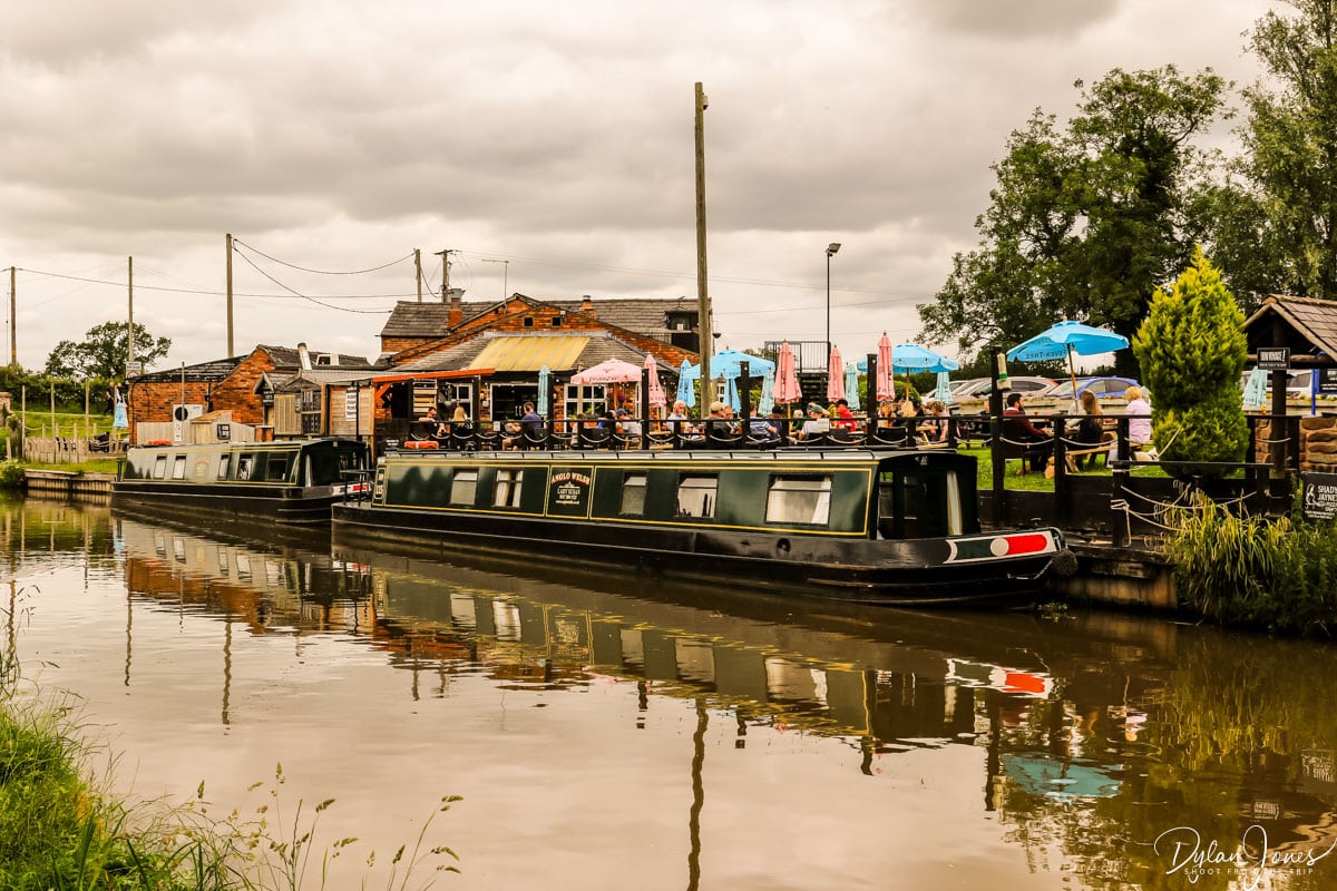 The Shady, a perfect canal side pub stop in Cheshire